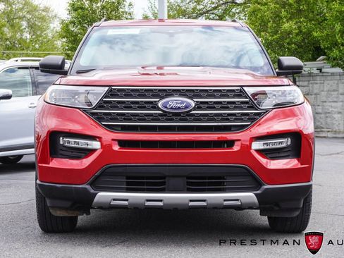 Used 2023 Ford Explorer XLT w/ Equipment Group 202A AWD/4WD image 17