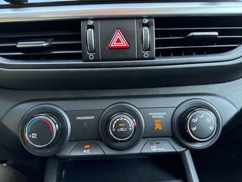 Used 2023 Kia Forte LXS w/ LXS Technology Package image 25