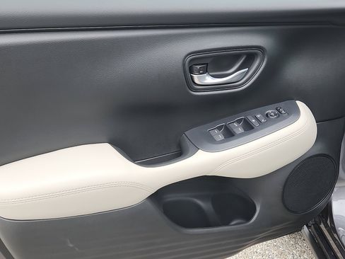 New 2027 Honda HR-V LX image 8