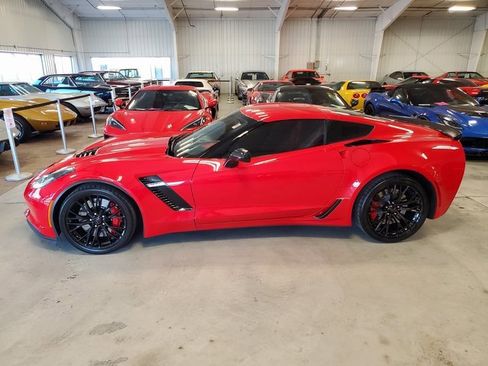 Used 2016 Chevrolet Corvette Z06 w/ 2LZ Preferred Equipment Group image 2