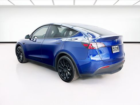 Used 2021 Tesla Model Y 2WD image 6