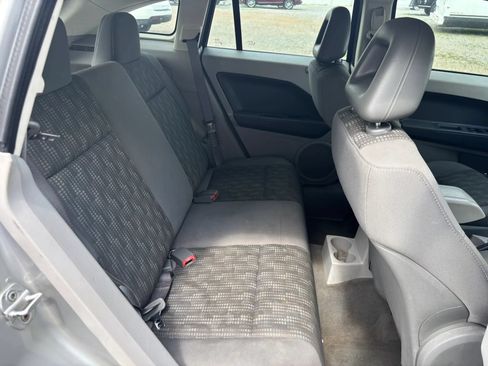 Used 2007 Dodge Caliber SXT w/ Driver Convenience Group FWD image 17