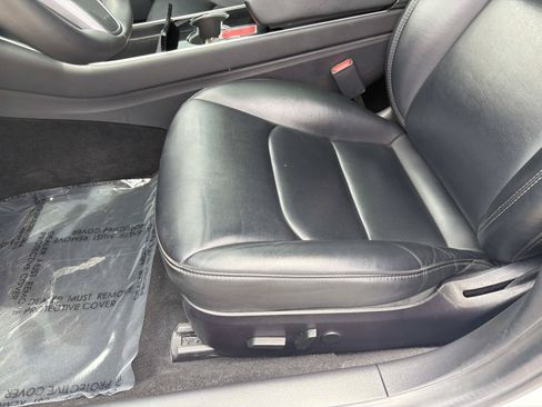 Used 2019 Tesla Model 3 Standard Range Plus RWD image 16