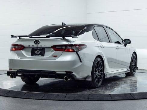 Used 2023 Toyota Camry XSE image 10