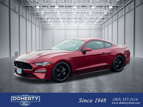 Used 2018 Ford Mustang GT RWD image 2