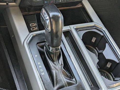 Used 2020 Ford F150 Lariat w/ Trailer Tow Package image 11