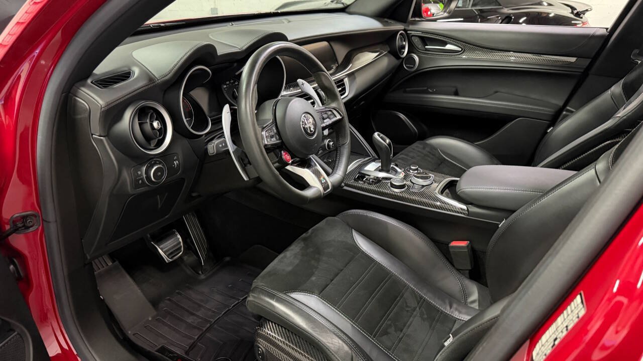Used 2022 Alfa Romeo Stelvio Quadrifoglio w/ Active Assist Plus Package AWD/4WD image 37