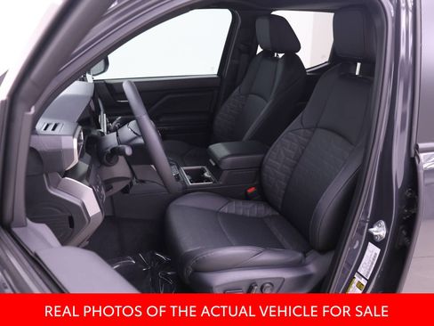 Certified 2025 Toyota Tacoma TRD Off-Road w/ TRD Off Road Premium Package AWD/4WD image 4