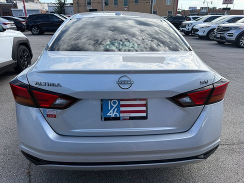 Used 2023 Nissan Altima 2.5 SV FWD image 17