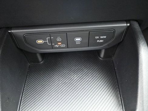 Used 2025 Kia K4 LXS image 31