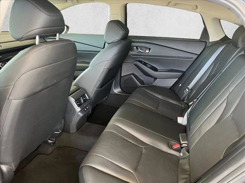 Used 2024 Honda Accord Touring image 11
