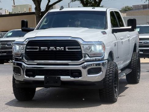 Used 2020 RAM 2500 Big Horn AWD/4WD image 3