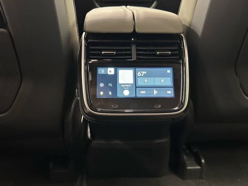 Used 2024 Rivian R1S Adventure image 40