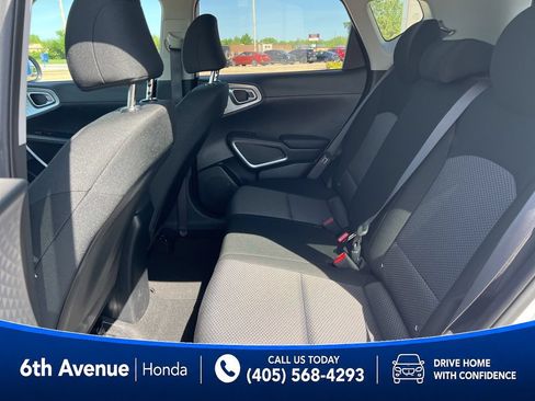 Used 2025 Kia Soul S FWD image 17