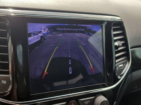 Used 2020 Jeep Grand Cherokee Altitude RWD image 22
