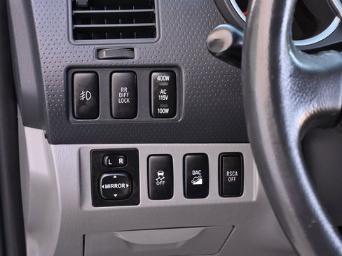 Used 2010 Toyota Tacoma 4x4 Access Cab V6 image 24