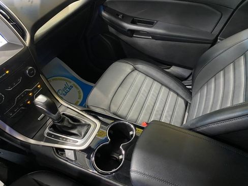 Used 2018 Ford Edge SEL w/ Equipment Group 201A AWD/4WD image 13
