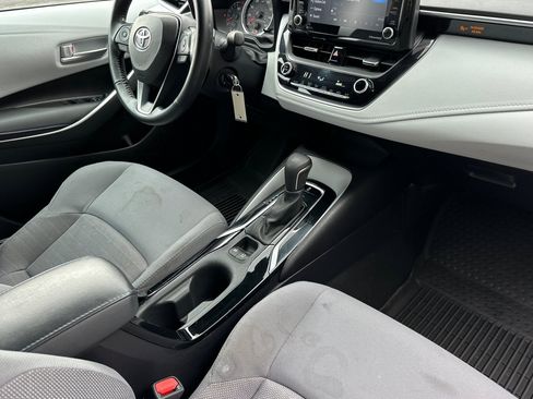 Used 2022 Toyota Corolla SE image 16