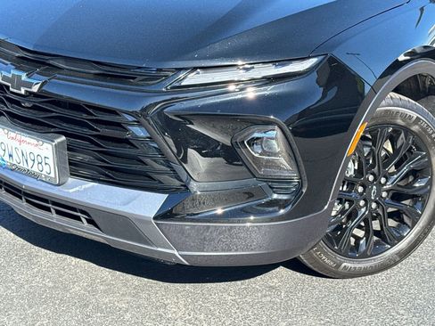 Used 2025 Chevrolet Blazer Premier w/ LPO, Black Sport Package image 3