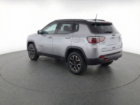 Used 2025 Jeep Compass Trailhawk image 6