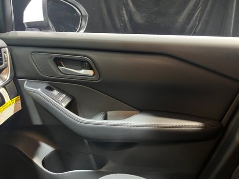 New 2026 Nissan Rogue SV FWD image 16