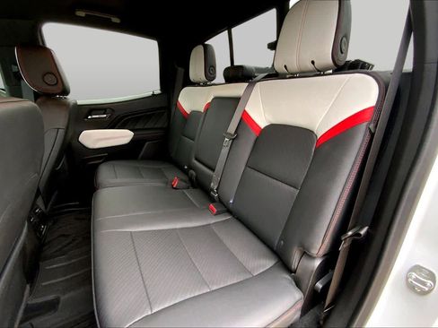 Certified 2024 GMC Canyon AT4X AWD/4WD image 20