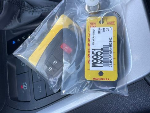 Used 2024 Toyota RAV4 XLE AWD/4WD image 10