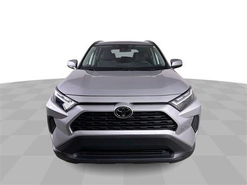 Used 2024 Toyota RAV4 XLE image 3