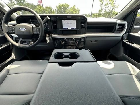 New 2026 Ford F250 XL w/ XL Chrome Package AWD/4WD image 21