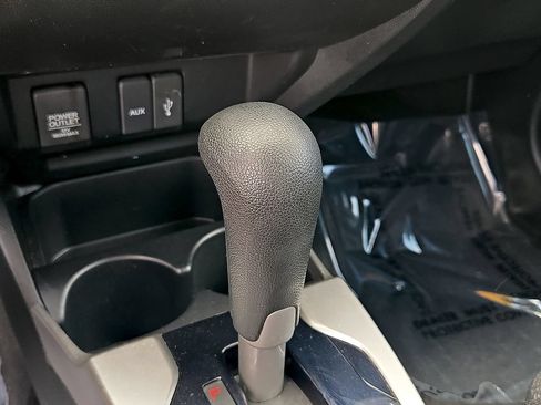 Used 2016 Honda Fit LX image 17