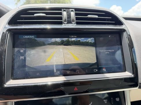 Used 2020 Jaguar XE S RWD image 21