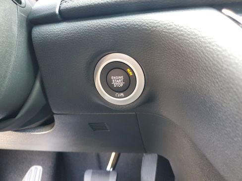 New 2026 Chrysler Pacifica Select image 21