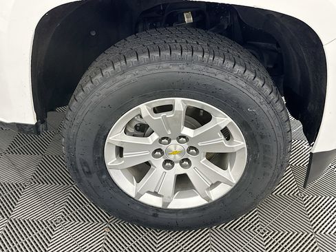 Used 2022 Chevrolet Colorado LT w/ Fleet Safety Package image 11