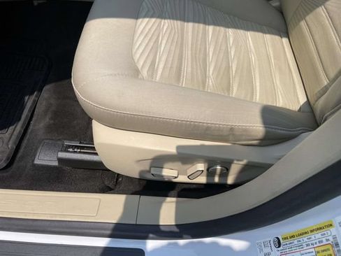 Used 2016 Ford Fusion SE FWD image 20