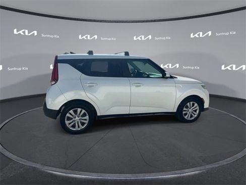 Used 2022 Kia Soul LX image 21