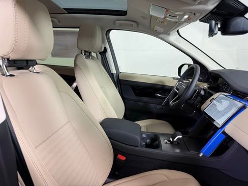 New 2025 Land Rover Discovery Sport S image 35