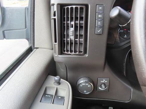 Used 2023 GMC Savana 2500 w/ Driver Convenience Package image 22