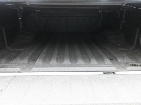 Used 2024 Nissan Frontier SV RWD image 10
