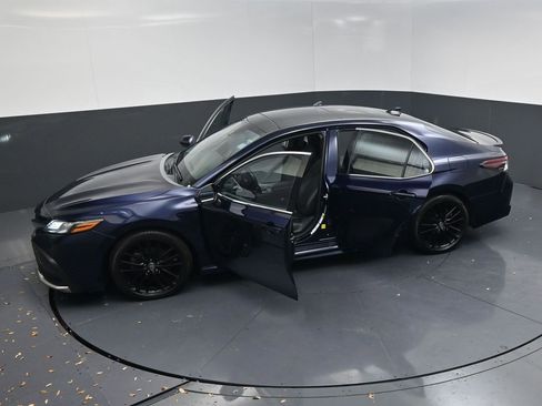 Used 2021 Toyota Camry XSE image 17