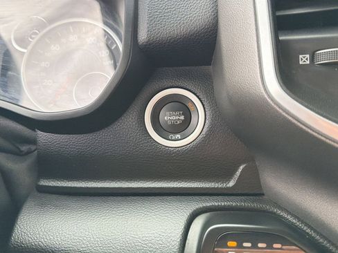 Used 2021 RAM 1500 Big Horn image 24