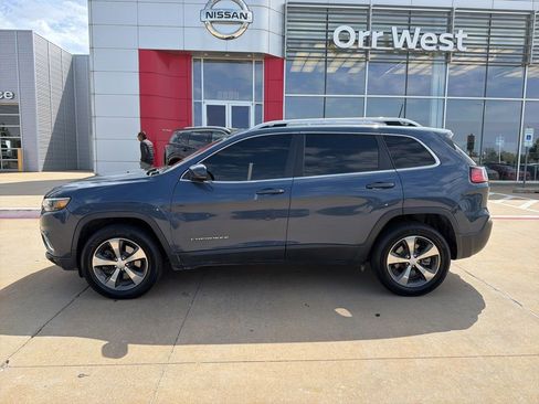 Used 2020 Jeep Cherokee Limited w/ Trailer Tow Group AWD/4WD image 2