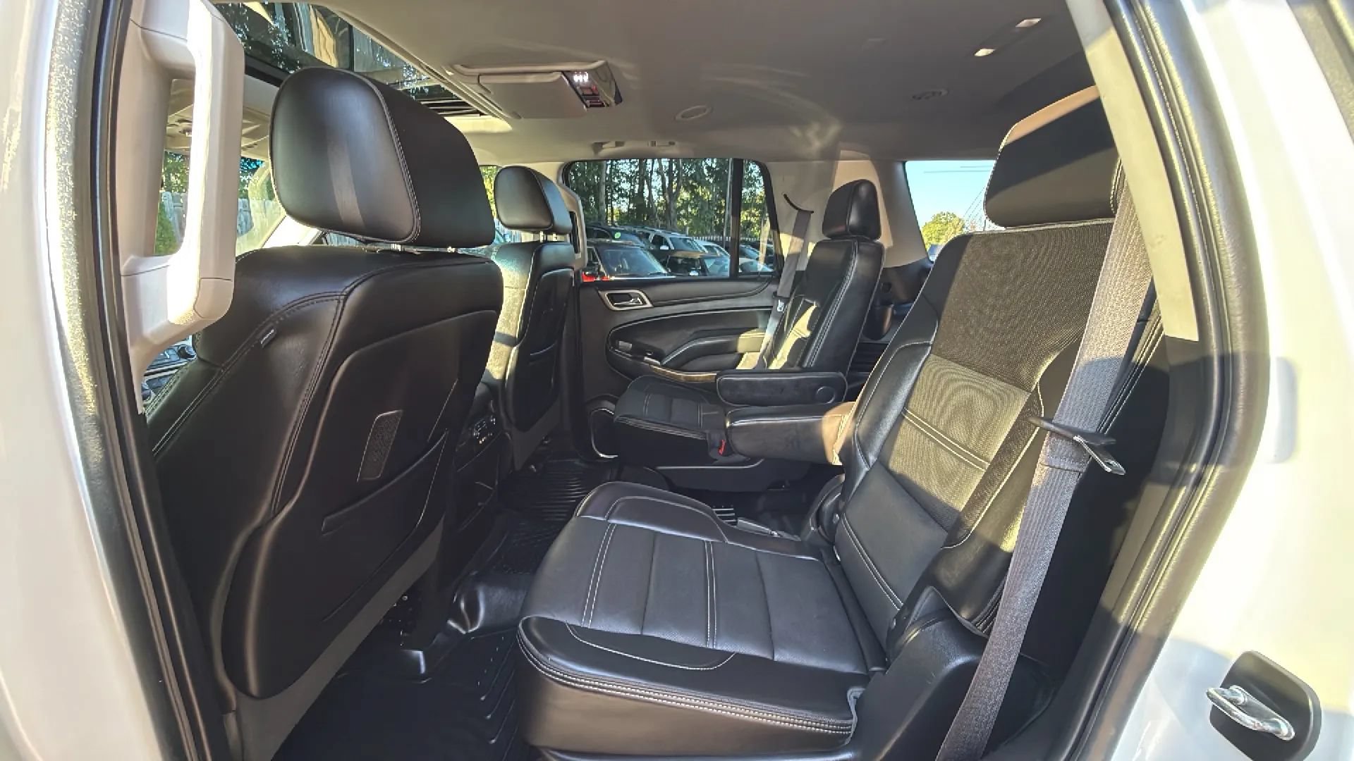 Used 2016 GMC Yukon Denali w/ Open Road Package AWD/4WD image 16