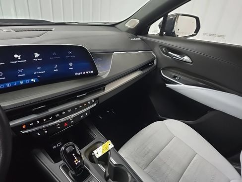 Used 2024 Cadillac XT4 Sport AWD/4WD image 26
