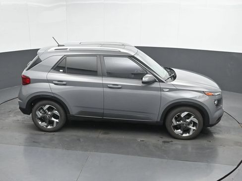 Certified 2023 Hyundai Venue SEL FWD image 32