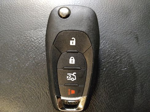 Used 2018 Chevrolet Cruze LS FWD image 32