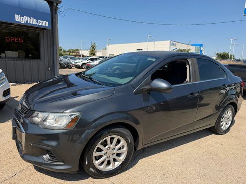 Used 2017 Chevrolet Sonic LT FWD image 5