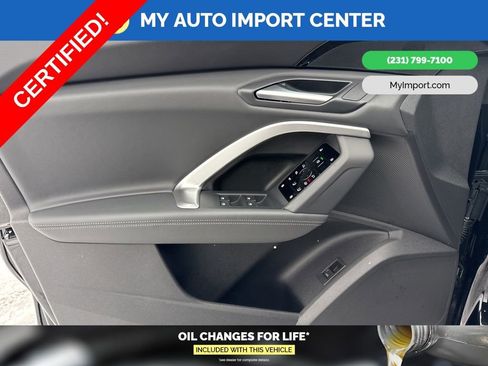 Used 2025 Audi Q5 Premium w/ Convenience Package image 10