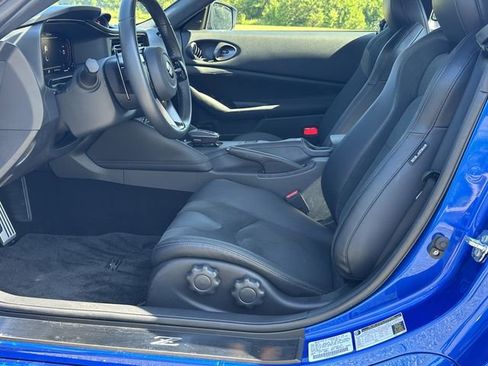 Certified 2024 Nissan Z Performance w/ Floor Mat Package RWD image 11