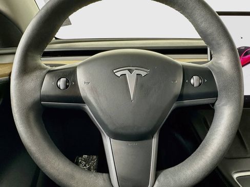 Used 2023 Tesla Model Y Long Range AWD/4WD image 61