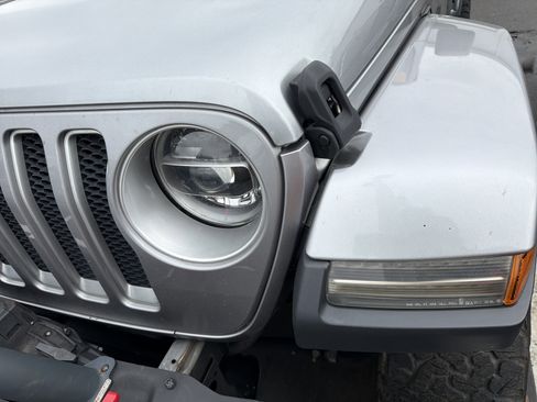Used 2018 Jeep Wrangler Unlimited Sahara image 6